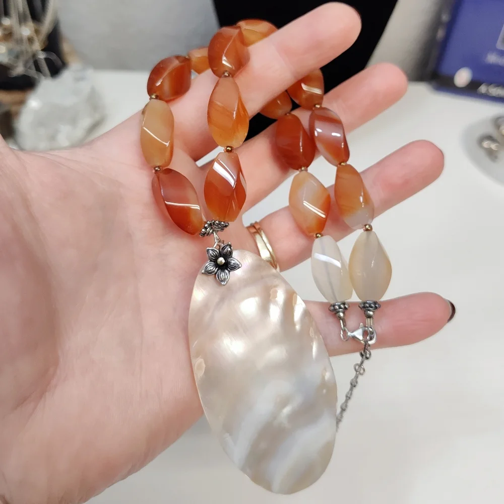 Vintage Sterling Silver Carnelian Mother Of Pearl Floral Pendant Necklace 18
